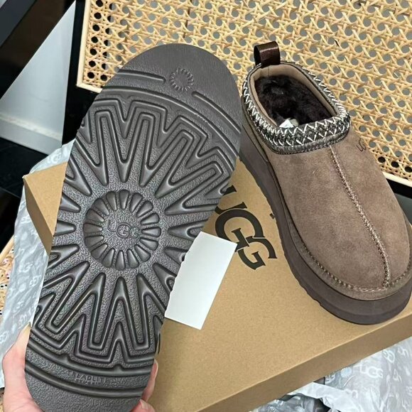 UGG Tazz Platform Shearling Lined Slipper - Picture 9 of 9